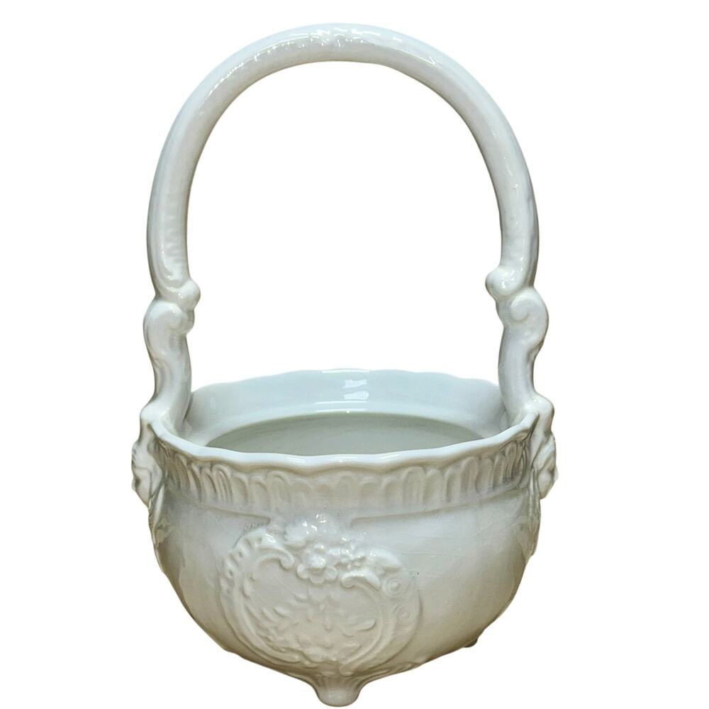 Este‎ Italy White Majolica Ceramic Basket Cherub Putti Made in Italy vintage